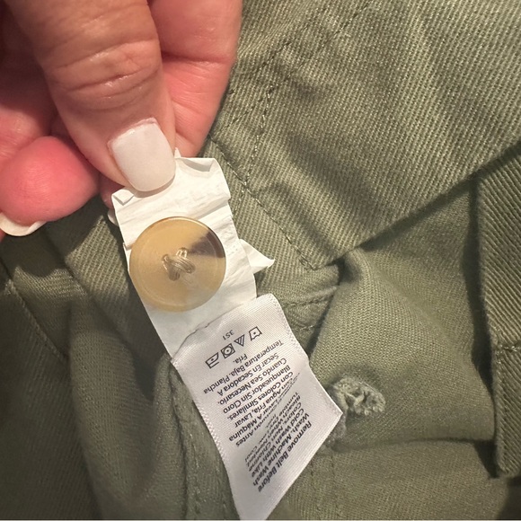 Free Assembly Women’s Olive Button Down Utility Jacket. Gently used. - Picture 14 of 14